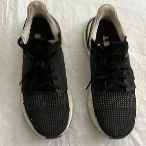 Adidas ultra boost 7.5 worn no rips or tears